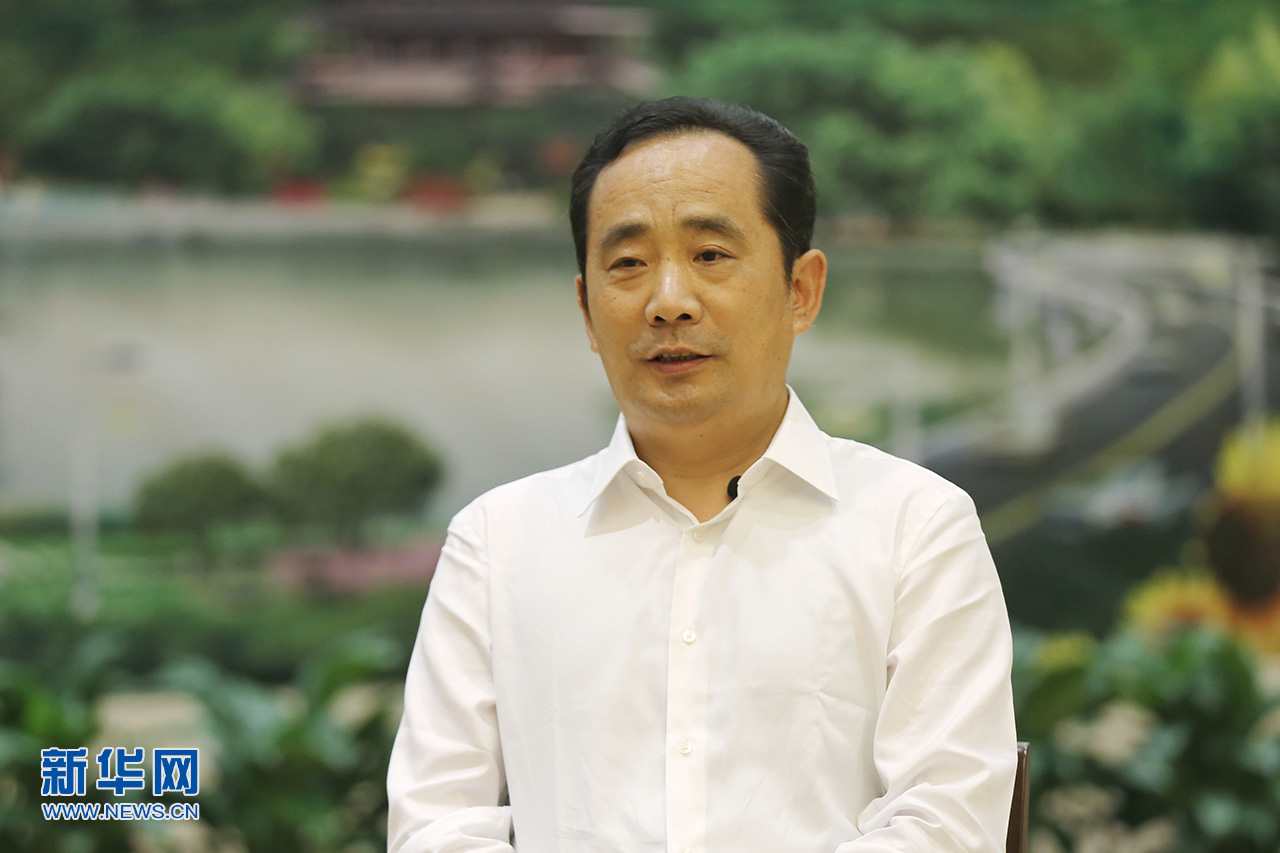 化危為機(jī)、危中尋機(jī)。3大指標(biāo)增速均排名15個(gè)副省級(jí)城市第一。